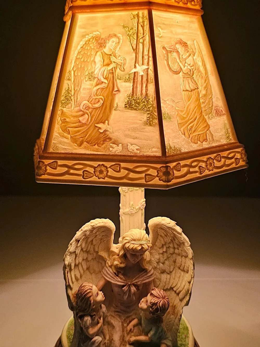 Vintage Guardian Angel Watching Over Children Table Lamp in Cream and Brown.